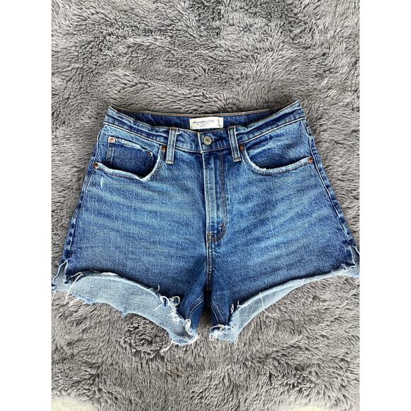Abercrombie & Fitch Women's The 4" High Rise Curve Love Raw Hem Mom Shorts 27/4 - Picture 1 of 10